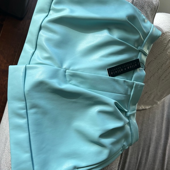 Brand new Alice and Olivia shorts - Picture 4 of 7